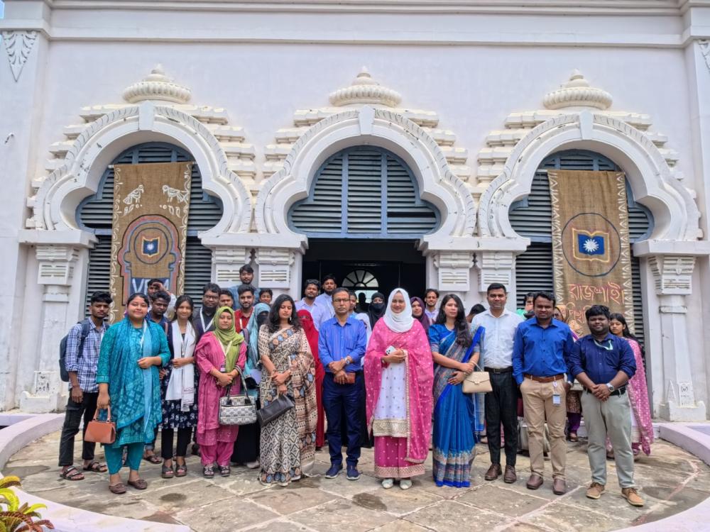 ইসলামের ইতিহাস ও সংস্কৃতি বিভাগের দুর্লভ ঐতিহ্যের ধারক বরেন্দ্র গবেষণা জাদুঘর পরিদর্শন